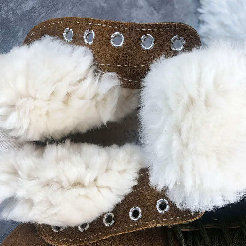 Men's winter boots made of suede, lined