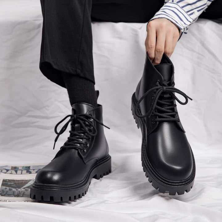 Classic men's Chelsea ankle boots in black