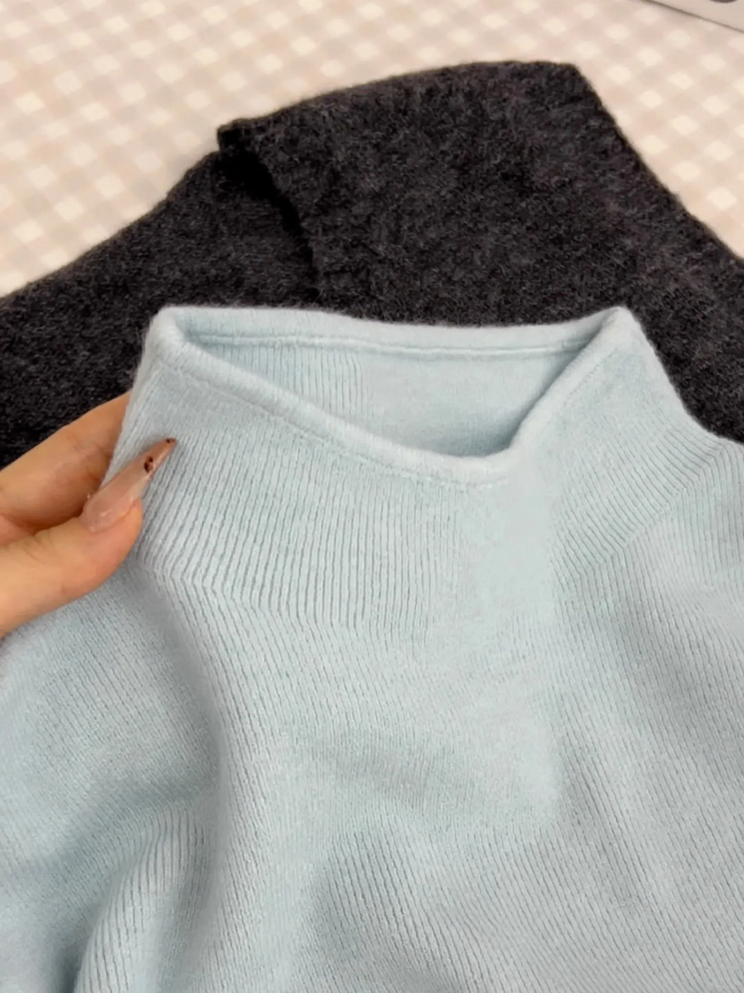 Women's knitted pullover with stand-up collar, versatile basic