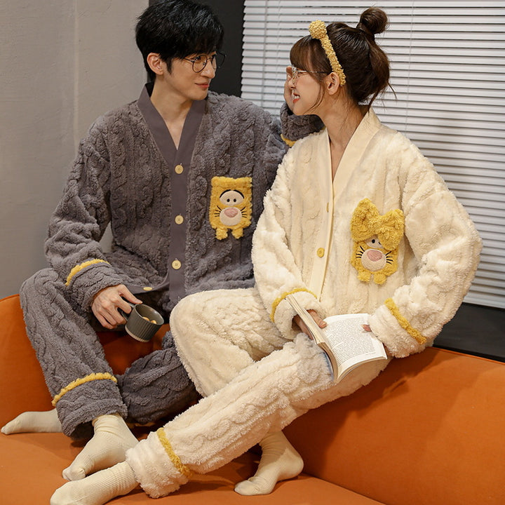 Pair-house suit made of coral fleece, V-neck, long sleeve