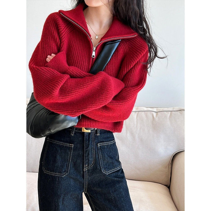 Loose knit sweater with zipper and lapel collar