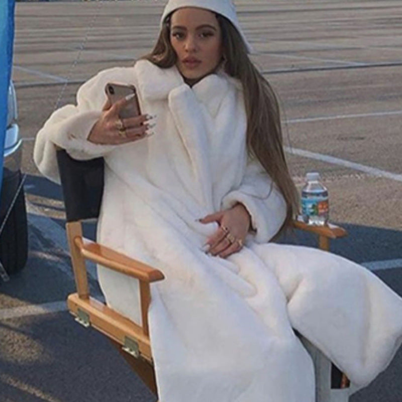 Women's coat in fur look for street style