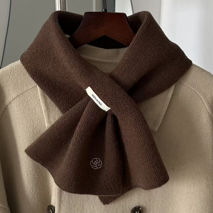 Knit scarf made of 100% wool
