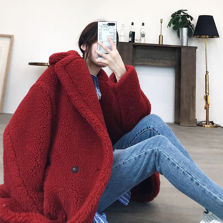 Loose women's winter coat in teddy look