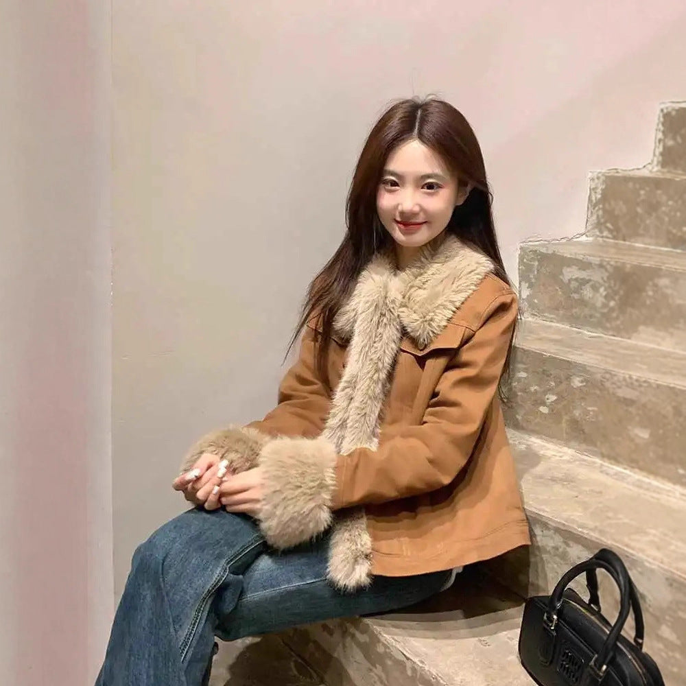 Padded jacket with contrast details