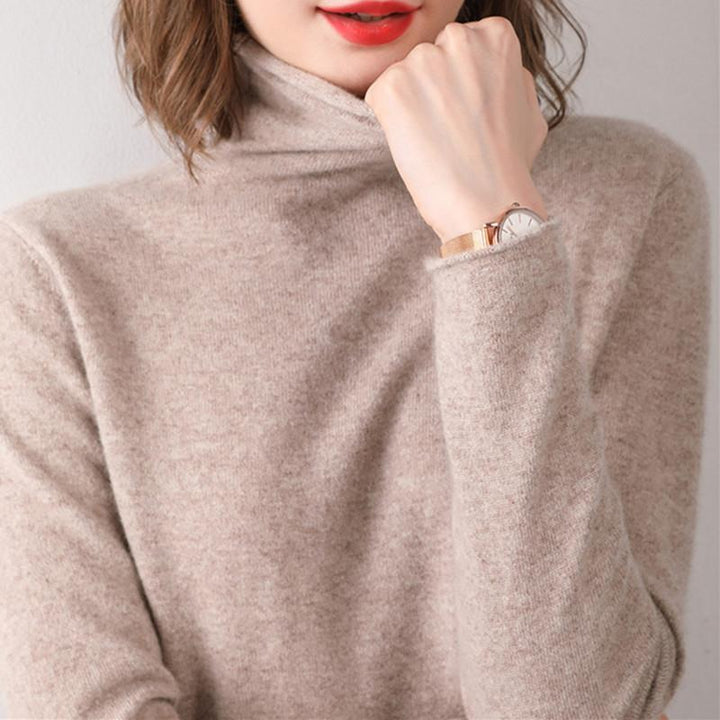 Women's wool sweater with stand-up collar made of 100% wool