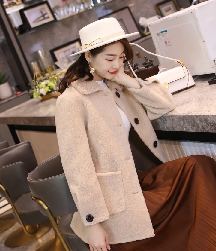 Ladies coat made of lambskin imitation, elegant