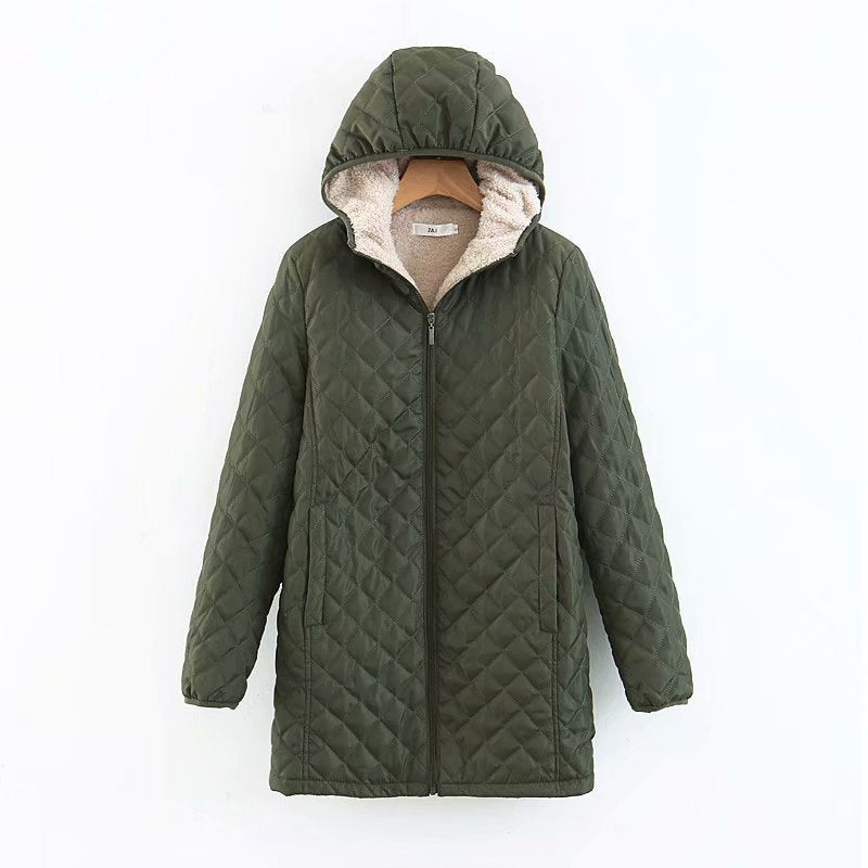 Women's quilted coat with hood and lambskin look