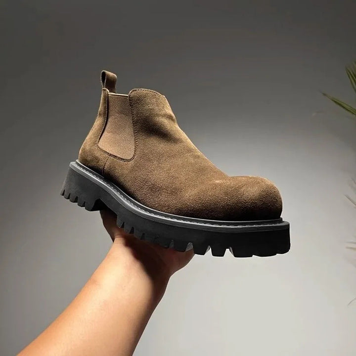 Men's Chelsea boots made of suede look, flat heel