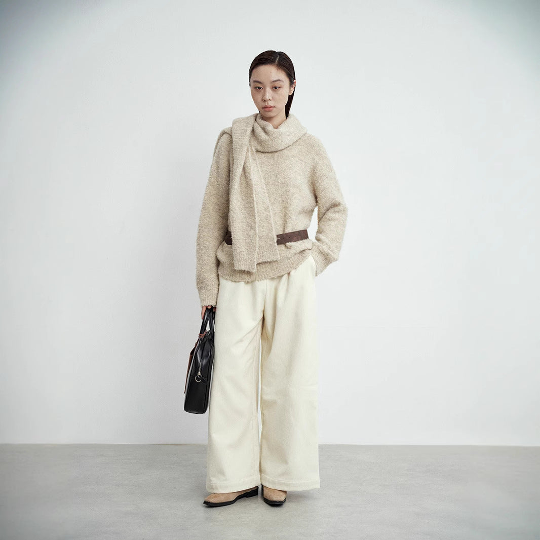 Padded women's corduroy pants with straight leg