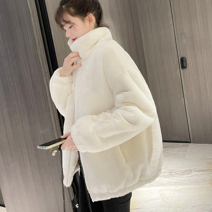 Lamb fleece jacket with stand-up collar and faux fur