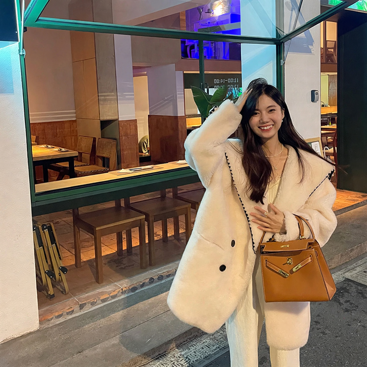 Women's Lambskin Coat with Sailor Collar