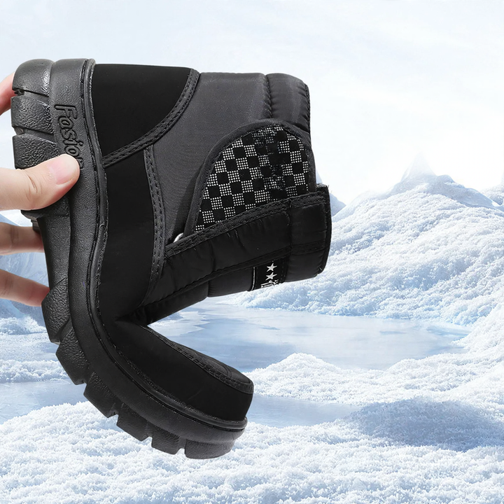 Padded men's winter boots, mid-height shaft