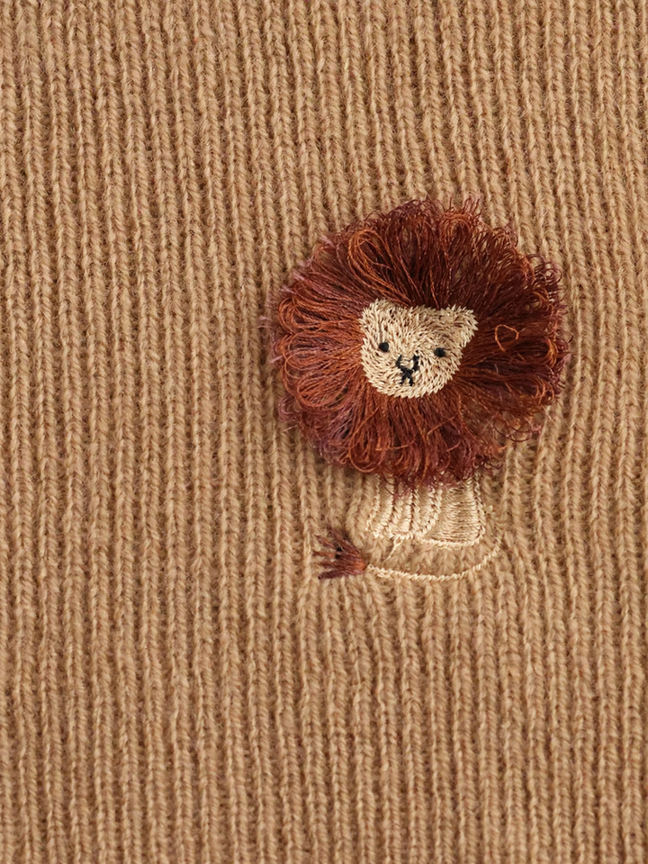 Merino wool scarf with lion embroidery, 32x160 cm