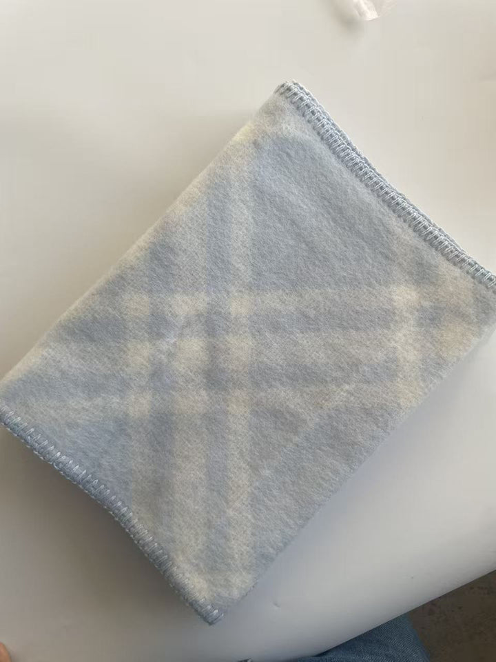 Thick checkered wool scarf, 30x182cm