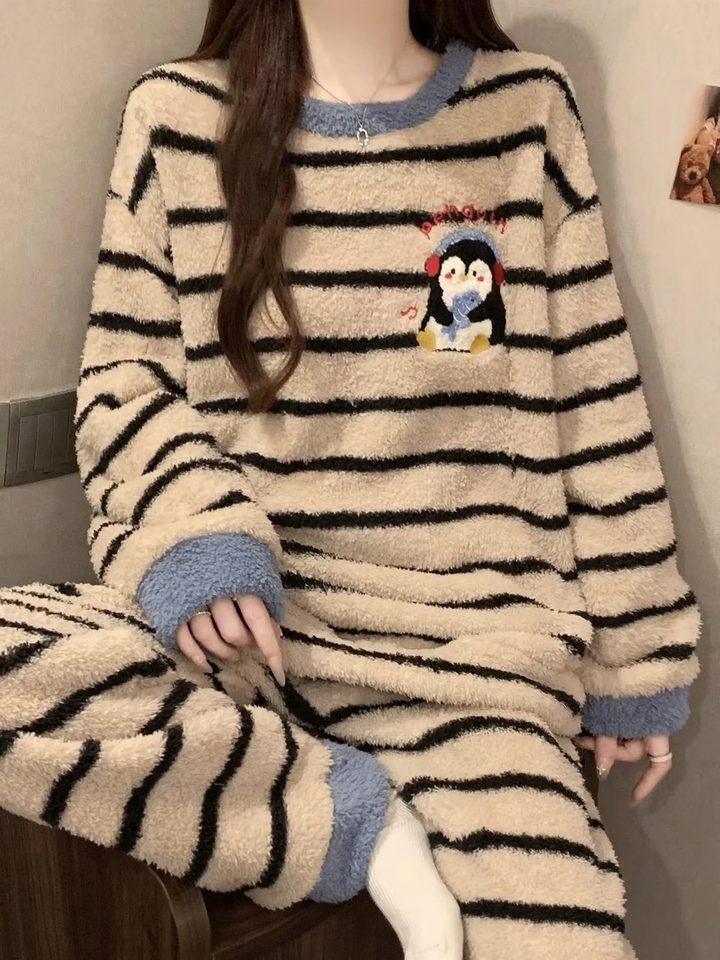 Women's pajamas, flannel, long-sleeved, playful design