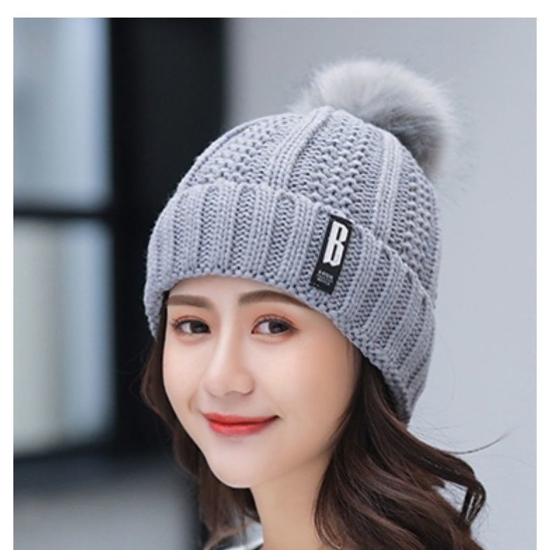 Knitted hat and scarf set, lined, for autumn and winter