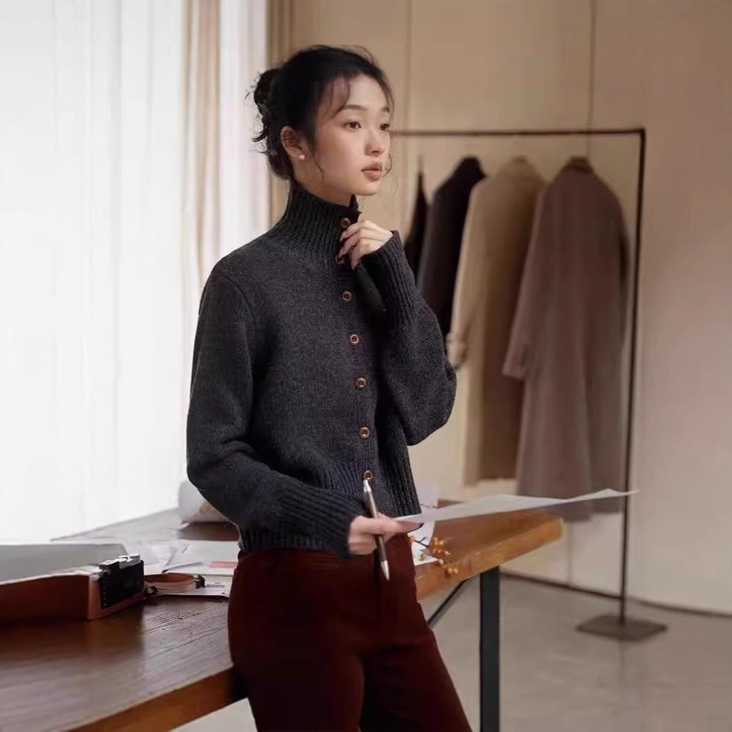 Women's cardigan made of 100% wool, stand-up collar