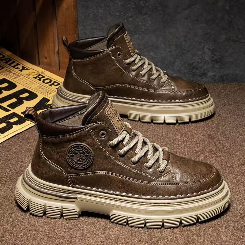 Men's vintage-style boots, slip-resistant