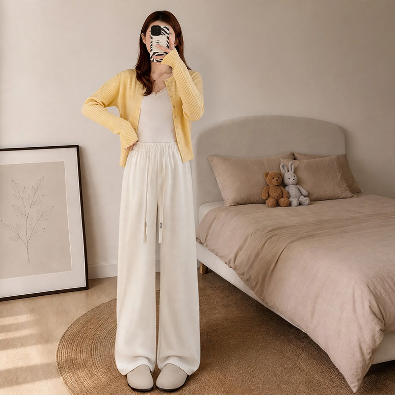Women's corduroy trousers with wide leg, loose fit