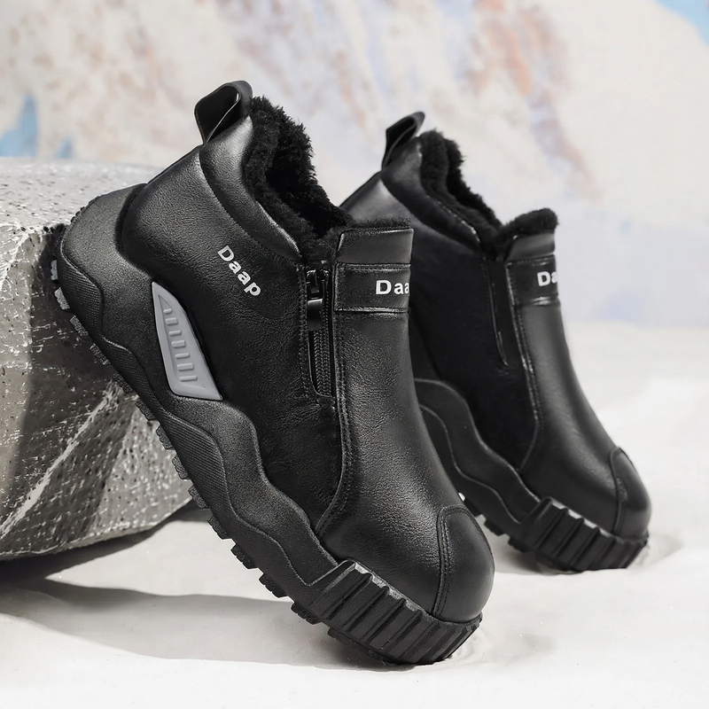 Insulated men's winter boots with non-slip sole