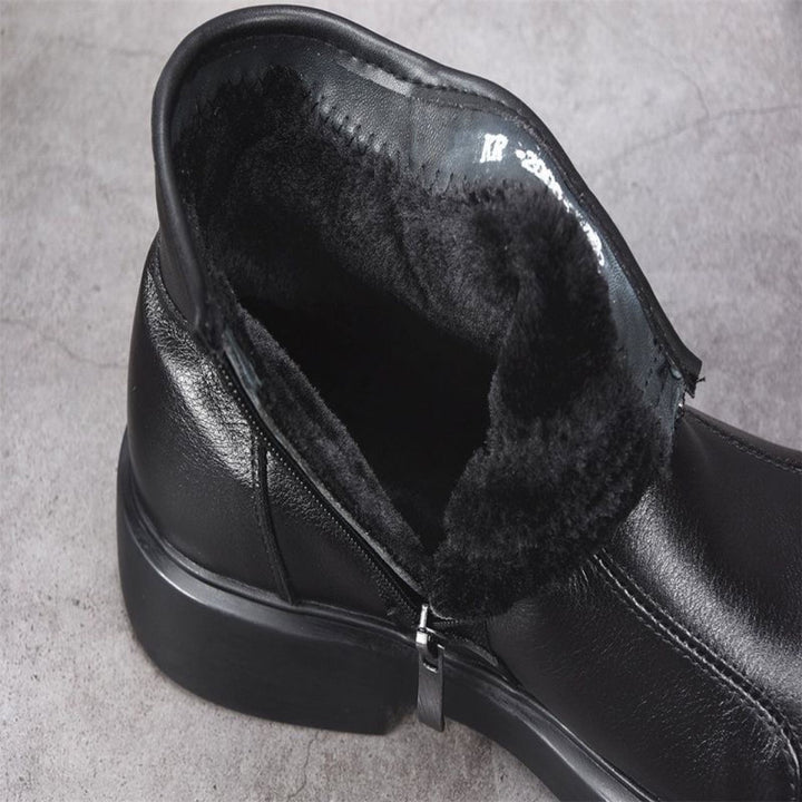 Men's Chelsea boots made of genuine leather with zipper