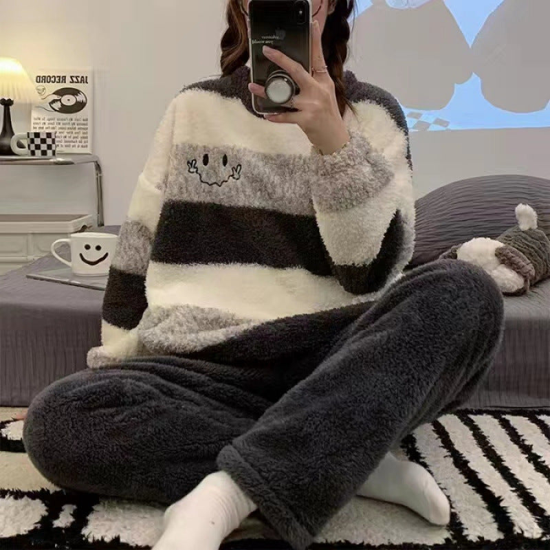 Women's pajamas, flannel, long-sleeved, playful design