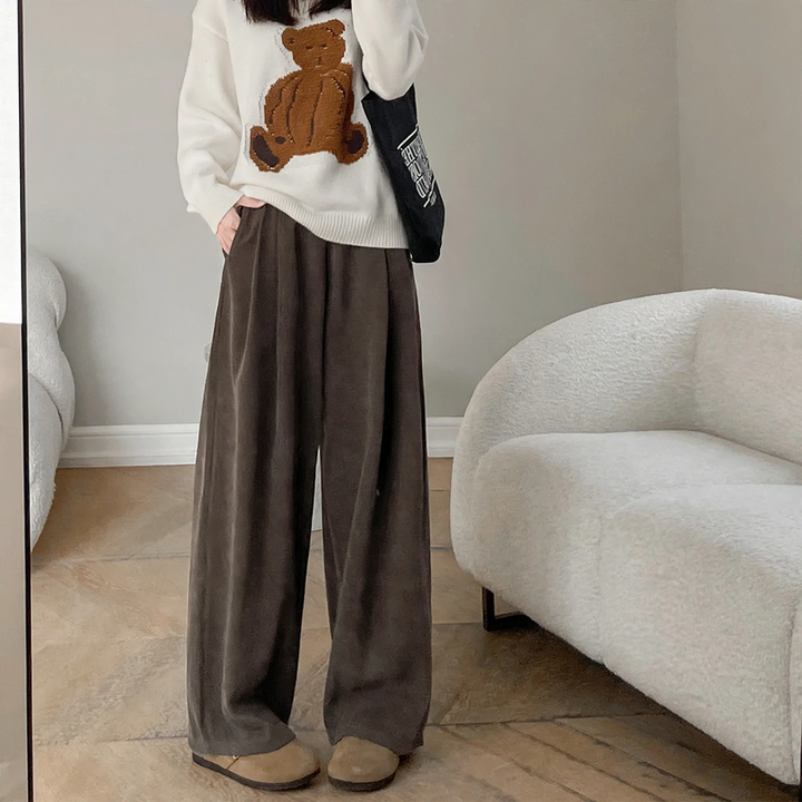 Padded cord wide pants in relaxed style