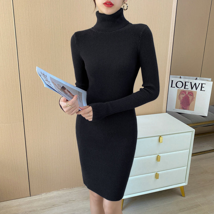 Women's knitted dress with turtleneck made of core yarn