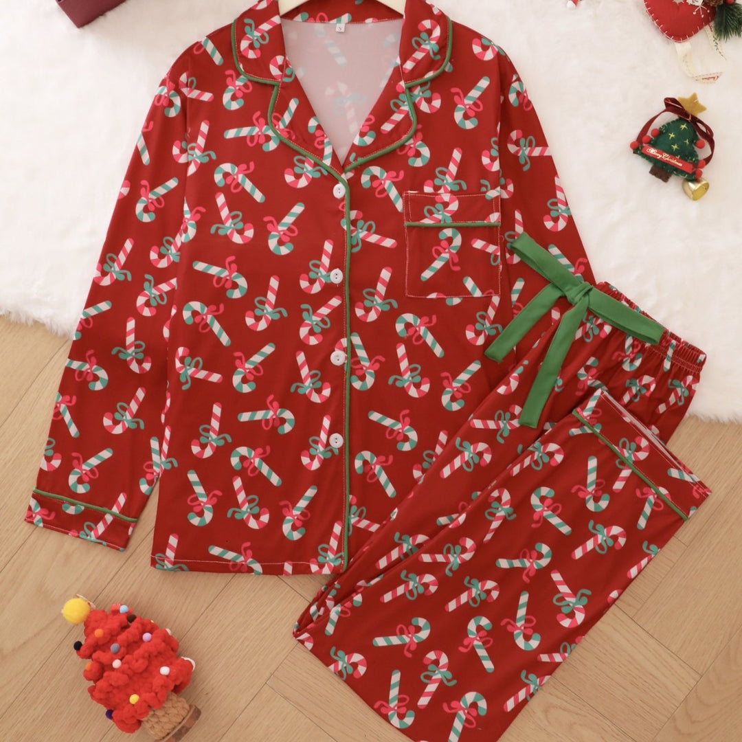 Fashionable tracksuit set with long sleeves and pants