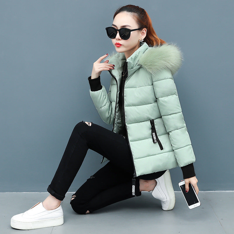 Women’s winter jacket, short, fitted, with fur collar