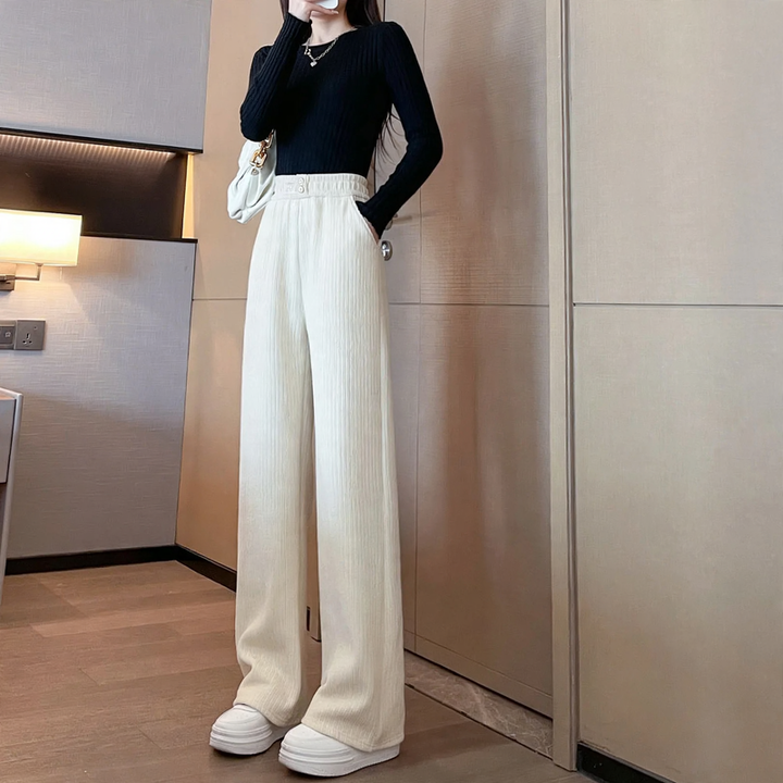 Women's corduroy trousers made of chenille, lined