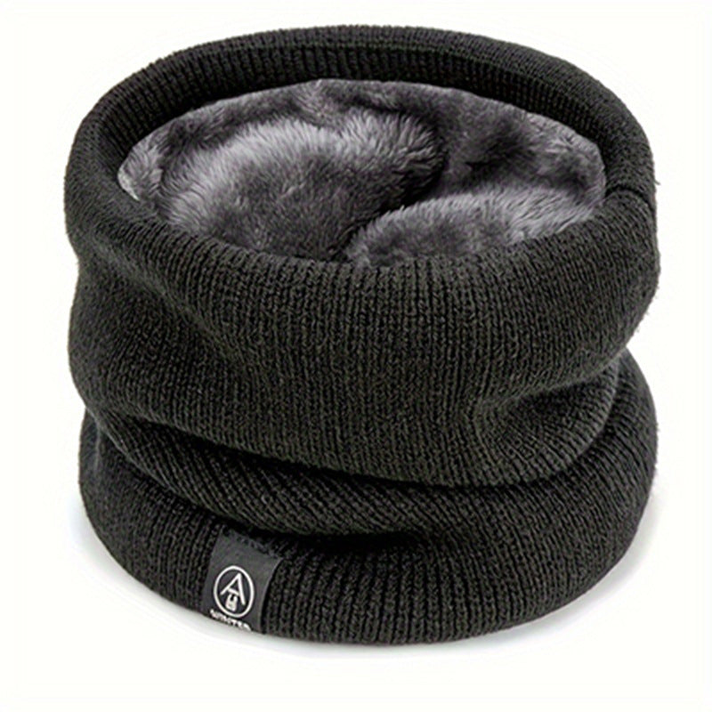 Knitted tubular scarf, lined