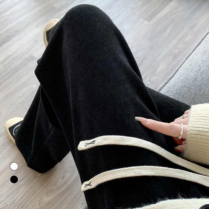 Loose cord pants with wide leg