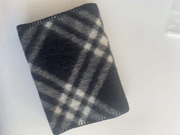 Thick checkered wool scarf, 30x182cm