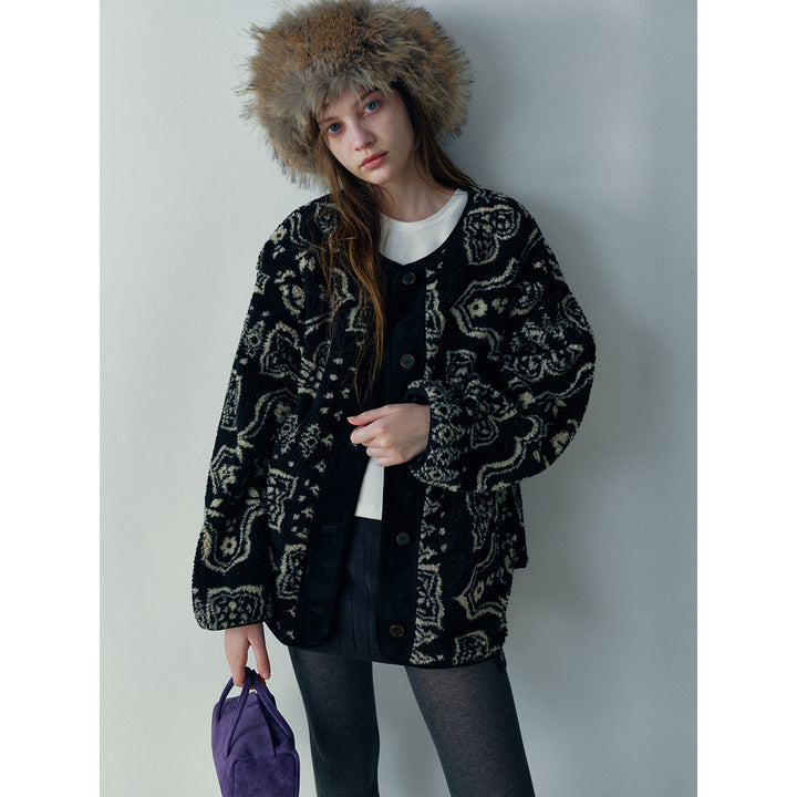 Women's plush jacket with round neck and pattern, model H9965