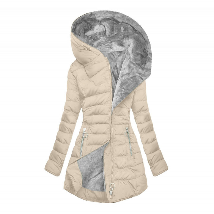 Tailored women's winter coat with hood and faux fur