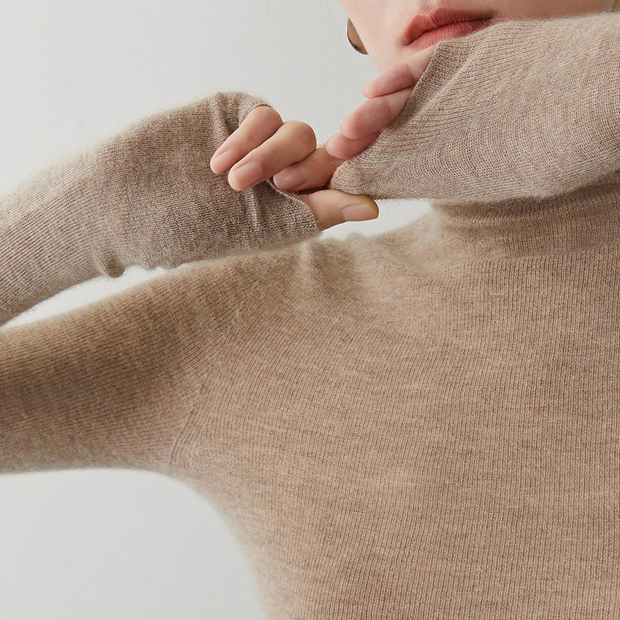 Women's cashmere sweater with stand-up collar, seamless