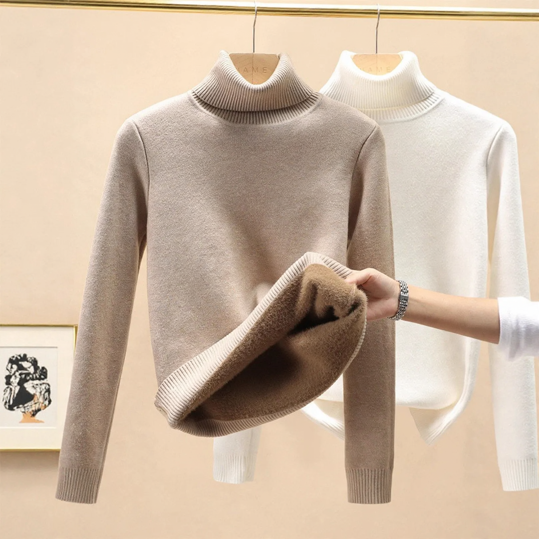 Women’s turtleneck sweater with inner fleece
