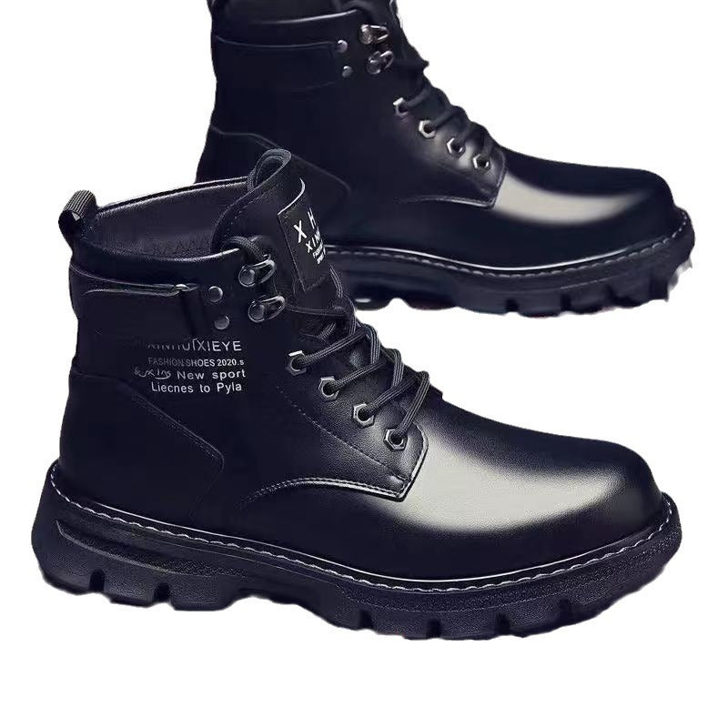 Padded men's boots in modern style