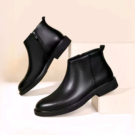 Men's Chelsea boots in English style