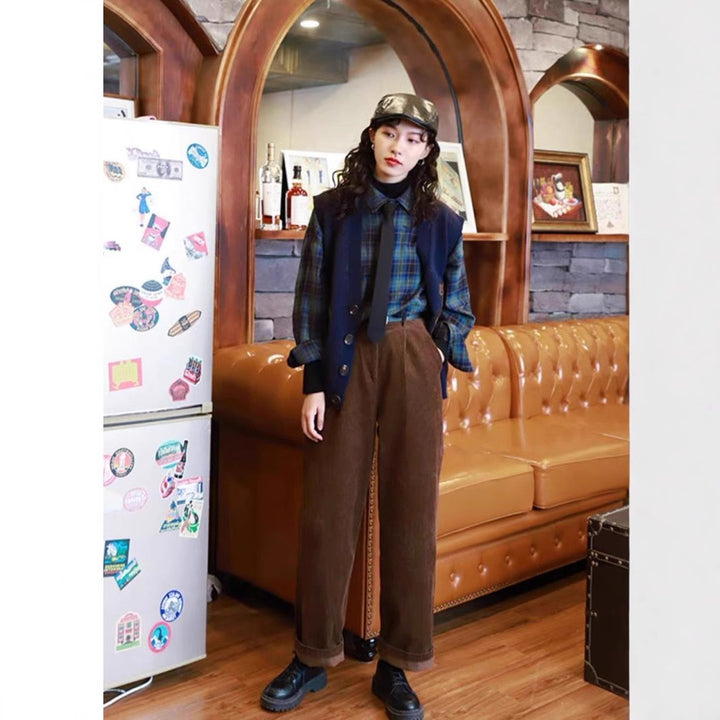 Women's corduroy pants, wide cut, high waisted, quilted