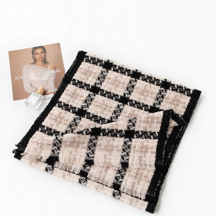Large wool scarf in check pattern, 200x55cm
