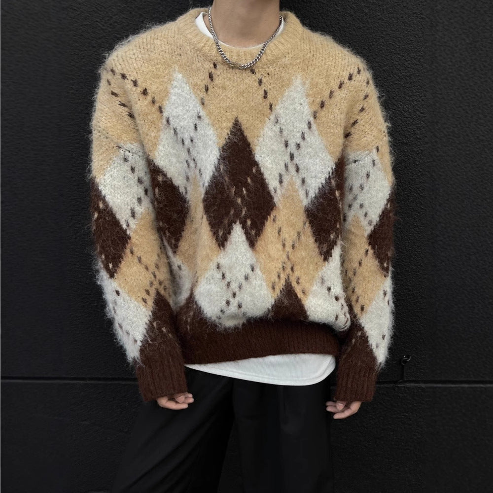 Men's knitted sweater with diamond pattern