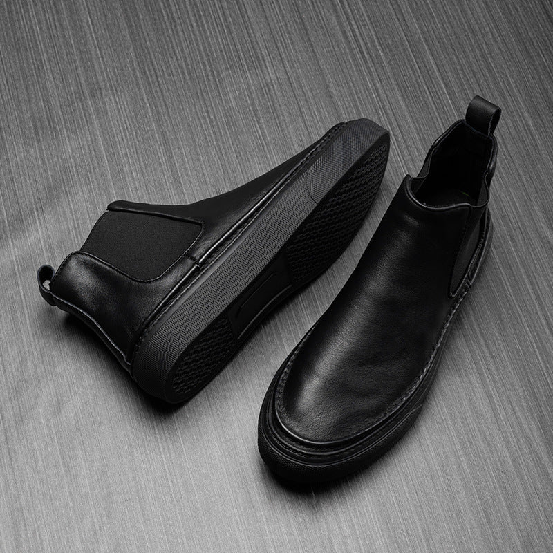 Men's boots made of full-grain leather, lined