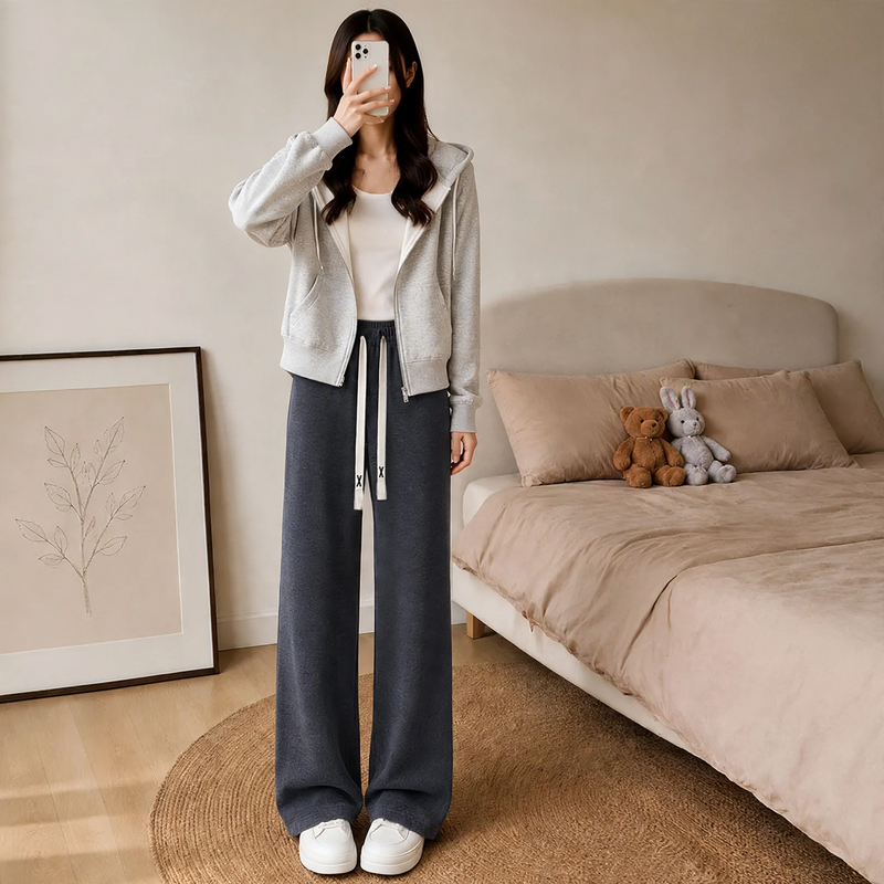 Women's corduroy trousers with wide leg, loose fit