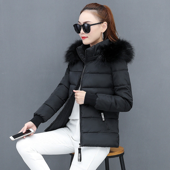 Women’s winter jacket, short, fitted, with fur collar