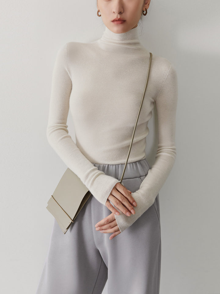 Women's cashmere sweater with stand-up collar, seamless