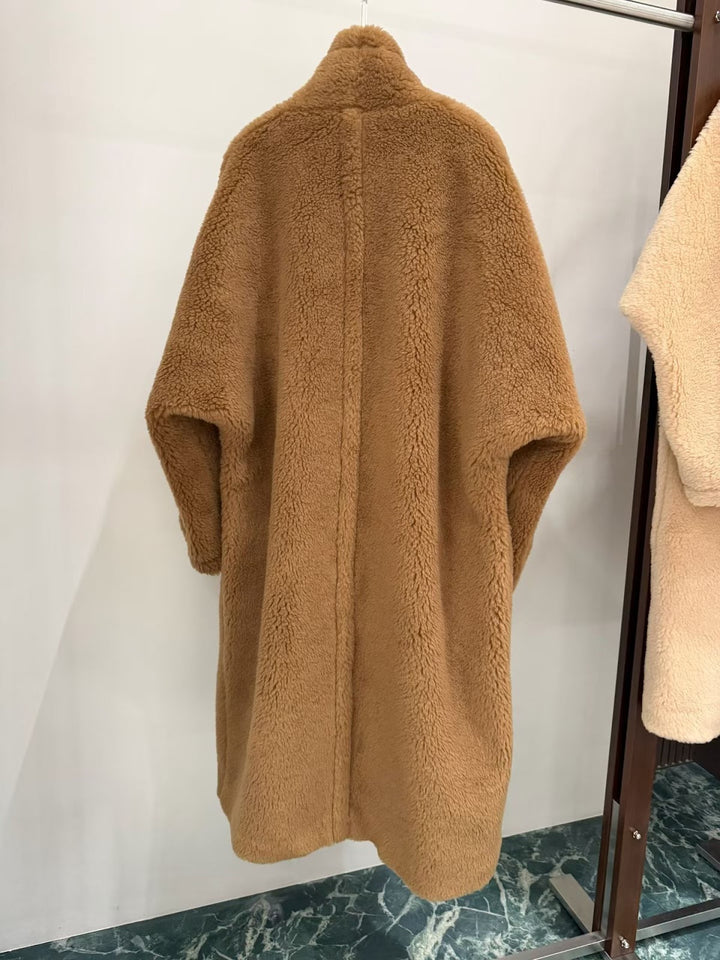 Long teddy coat made of wool