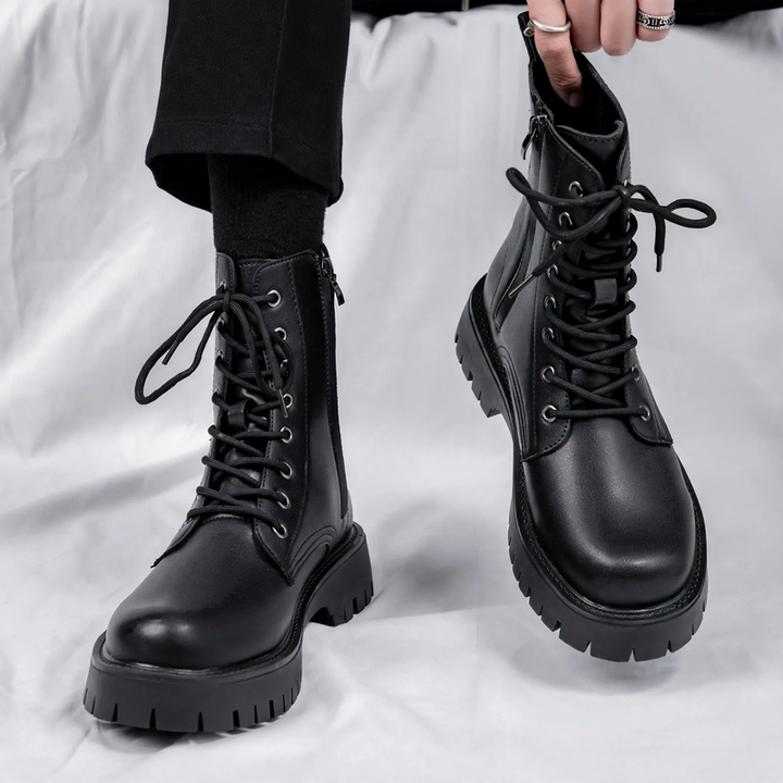 Fashionable men's boots with zipper